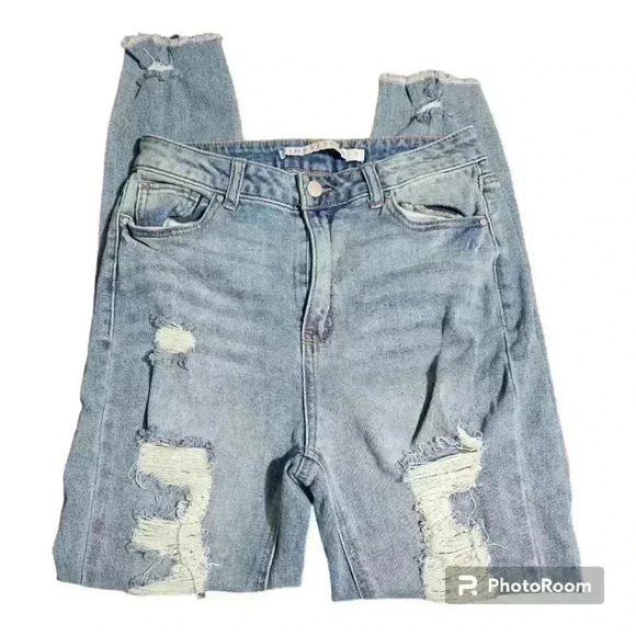 Juniors distressed tinseltown jeans! - Picture 1 of 3